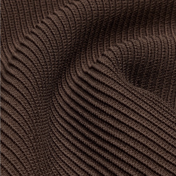 Aritzia Babaton Sculpt Knit Sweetheart Longsleeve - Rich Mocha Brown - Picture 4 of 7